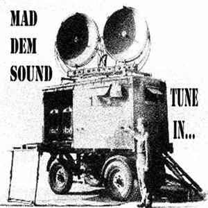 Twinhooker & Paulie Walnuts - Tune In... Album
